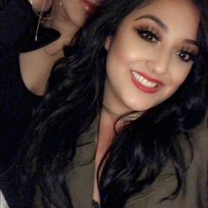 Meet your Posher, Deborah